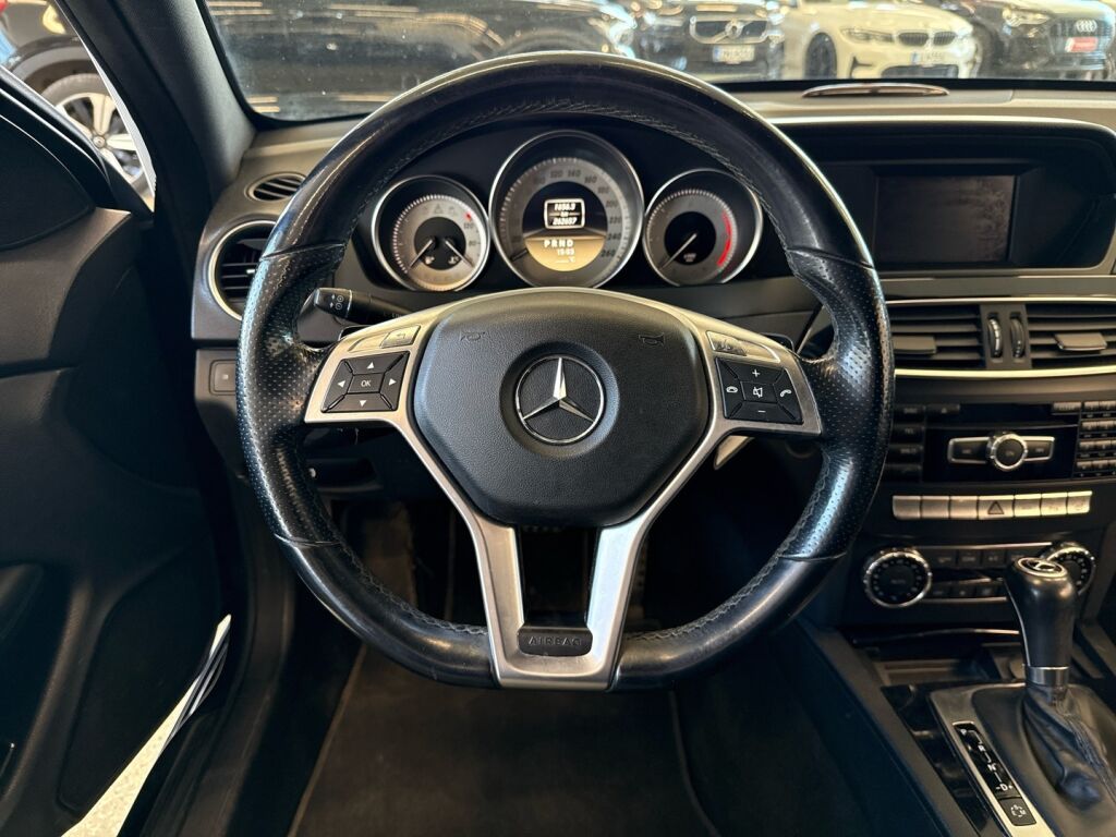 Mercedes-Benz C 2011 Musta