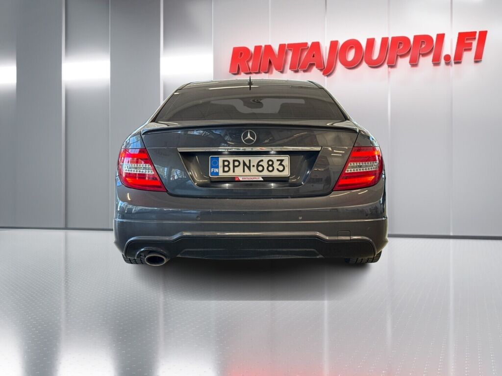 Mercedes-Benz C 2011 Musta