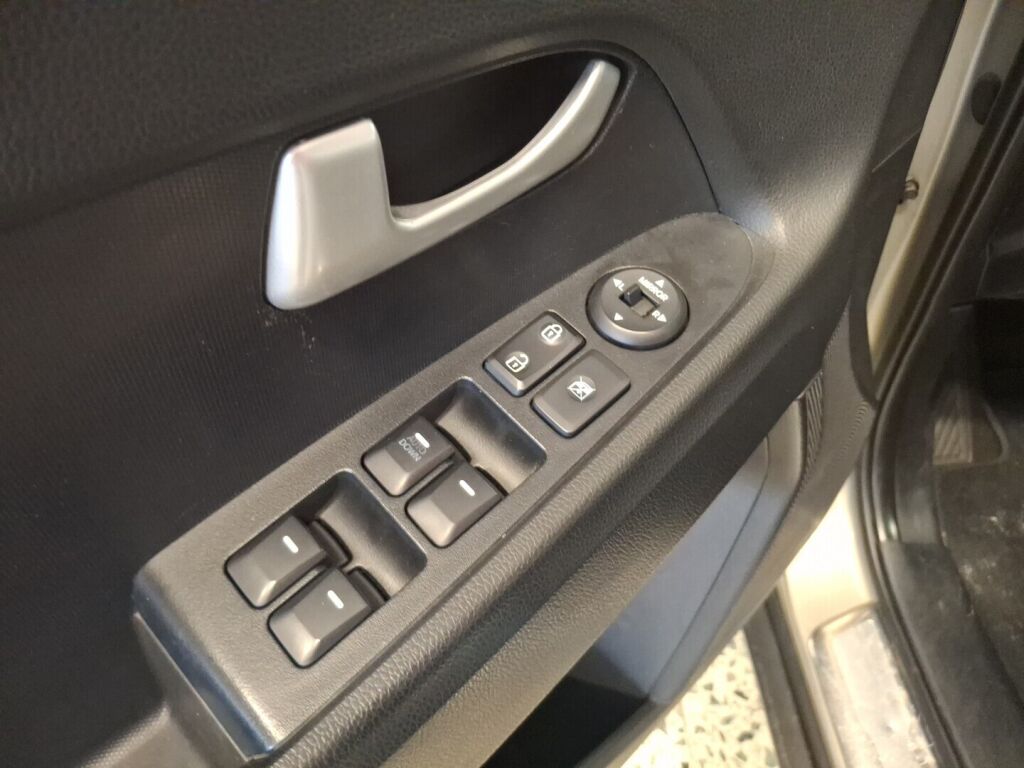 Kia Sportage 2012 Hopea