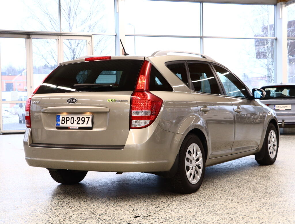 Kia Ceed 2012 Hopea