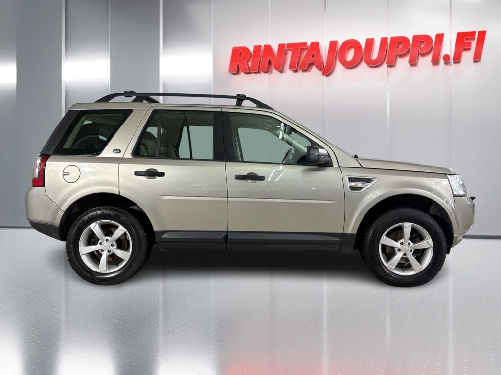 Land Rover Freelander 2012 Ruskea (beige)