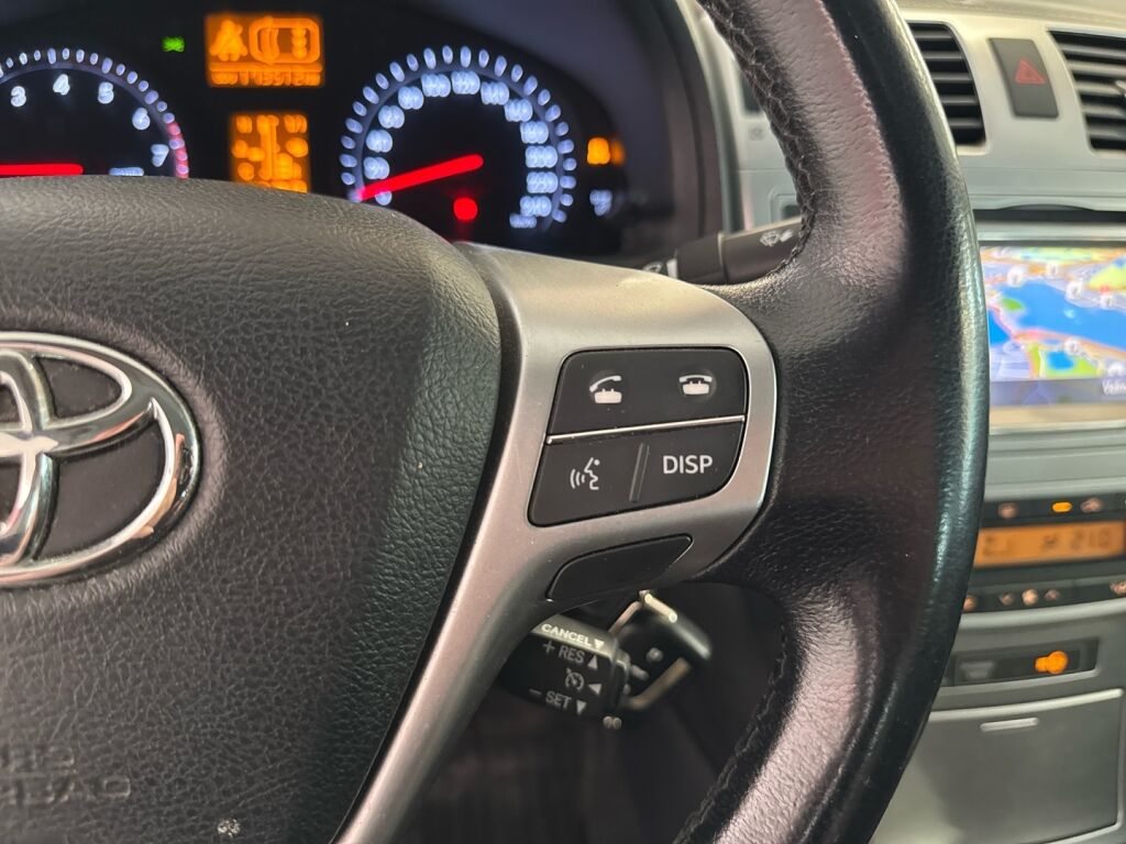 Toyota Avensis 2012 Harmaa