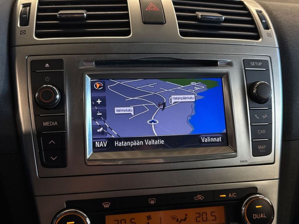 Toyota Avensis 2012 Harmaa