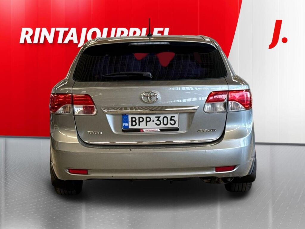 Toyota Avensis 2012, photo 6/29