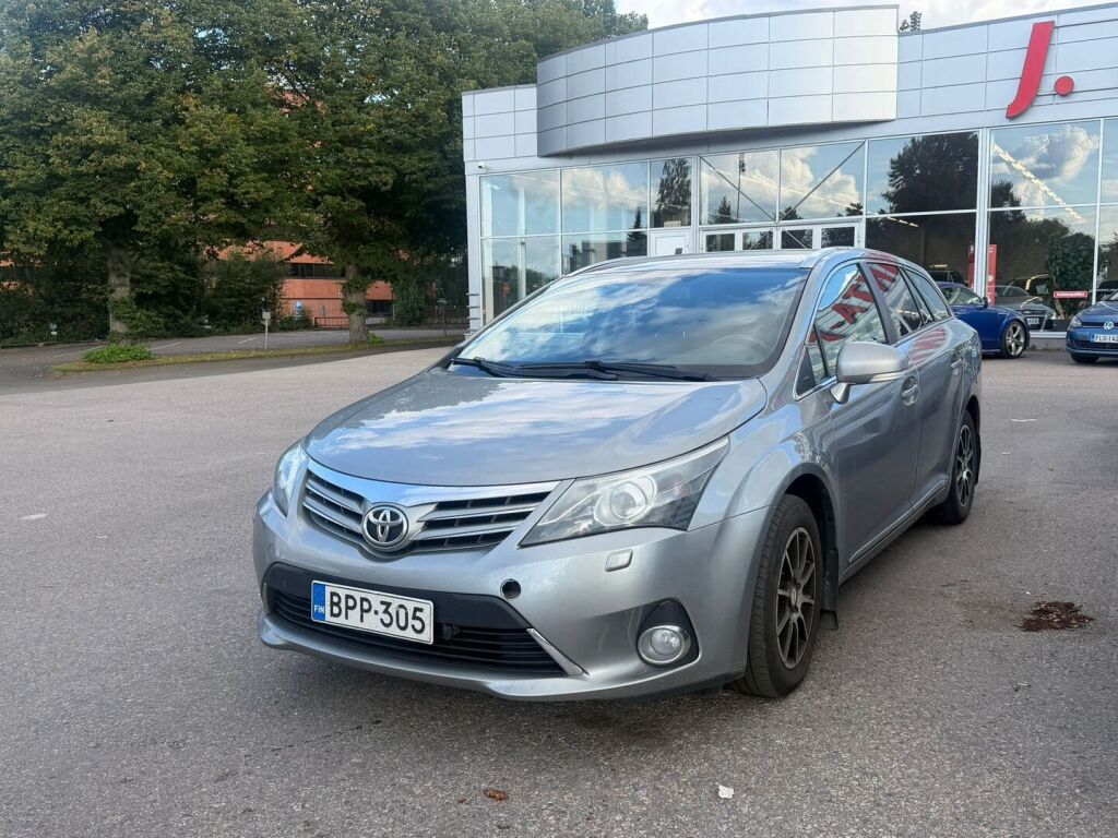 Toyota Avensis 2012 Harmaa
