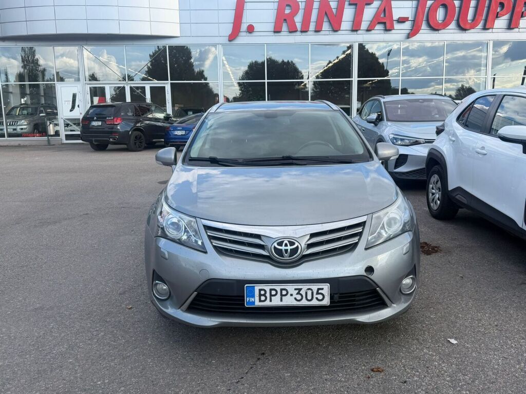 Toyota Avensis 2012 Harmaa