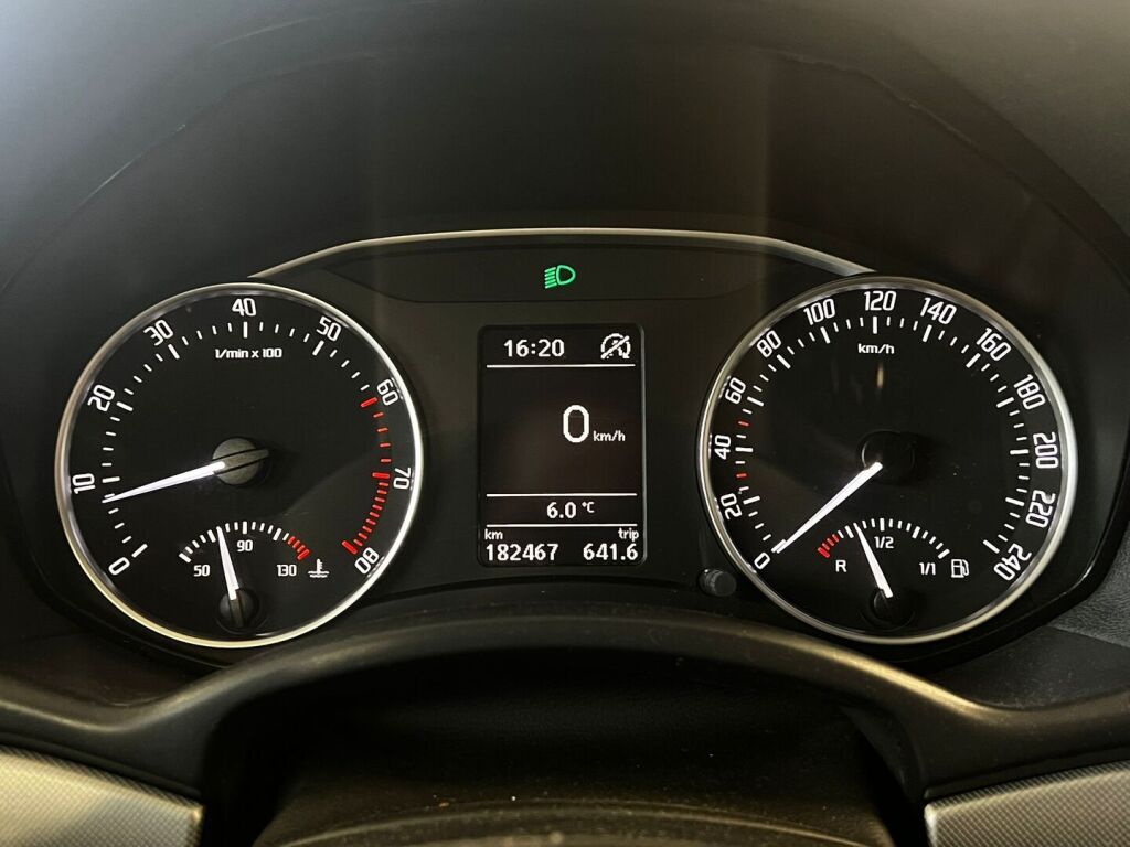 Skoda Octavia 2011 Hopea