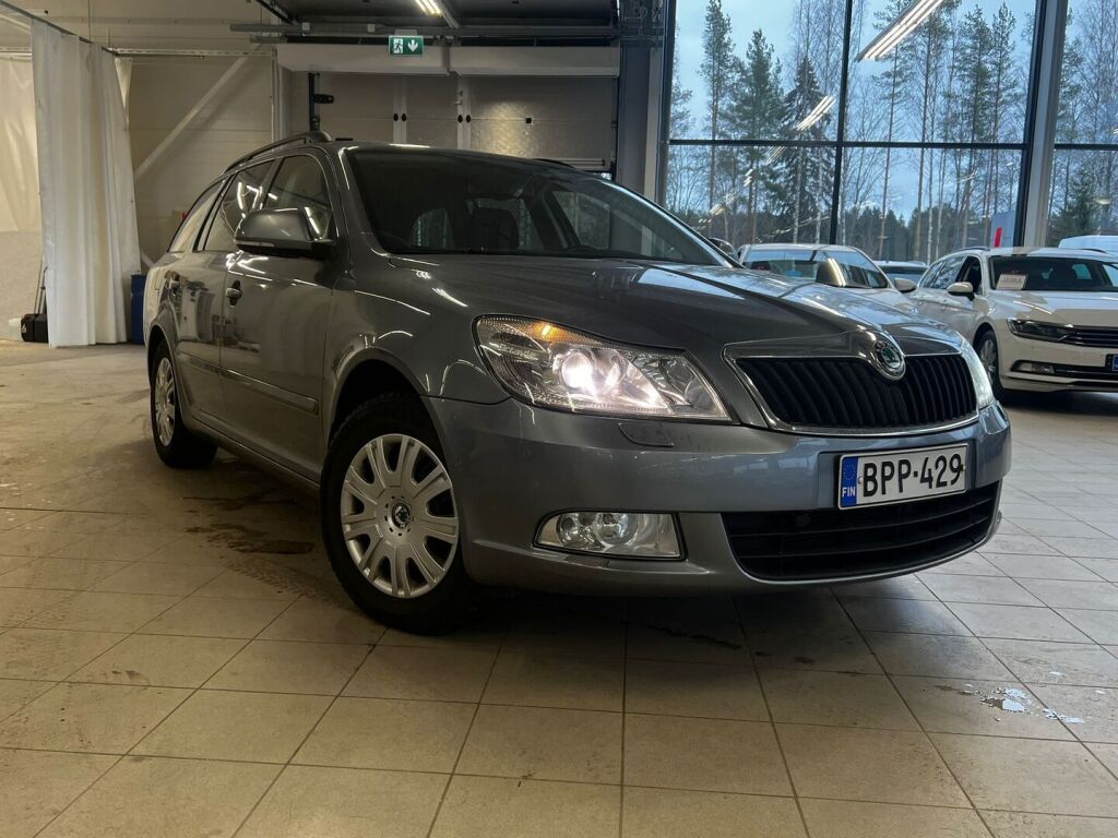 Skoda Octavia 2011 Hopea