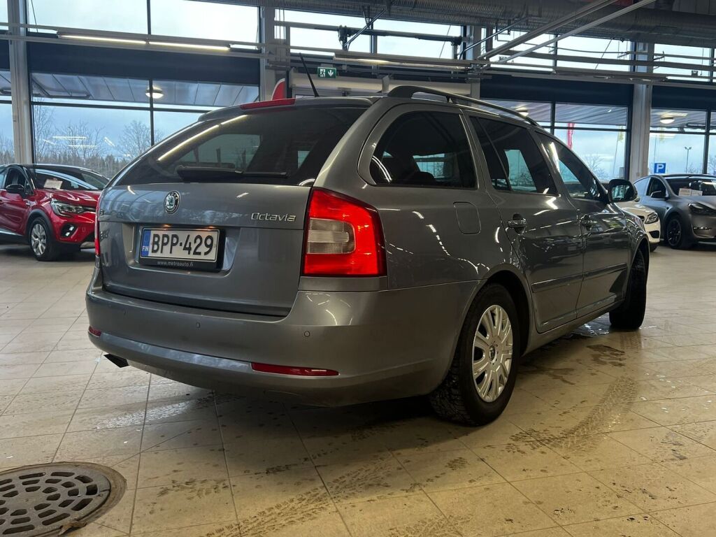 Skoda Octavia 2011 Hopea