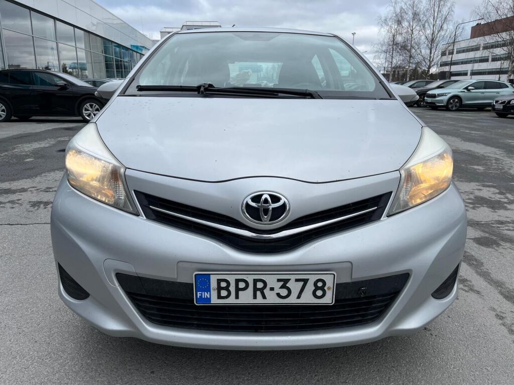 Toyota Yaris 2012 Hopea