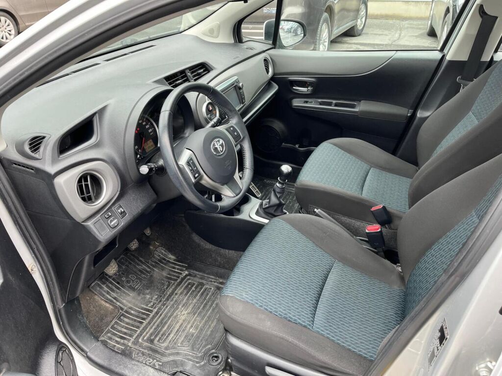 Toyota Yaris 2012 Hopea