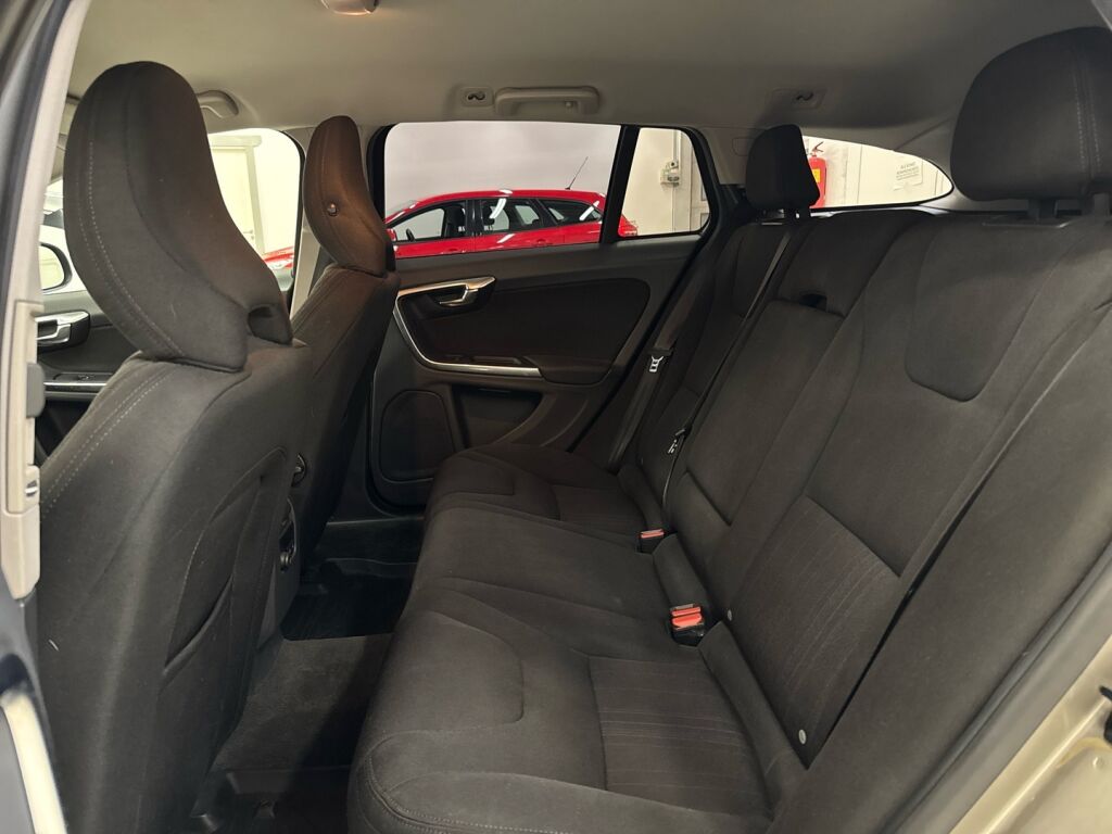 Volvo V60 2012 Ruskea (beige)