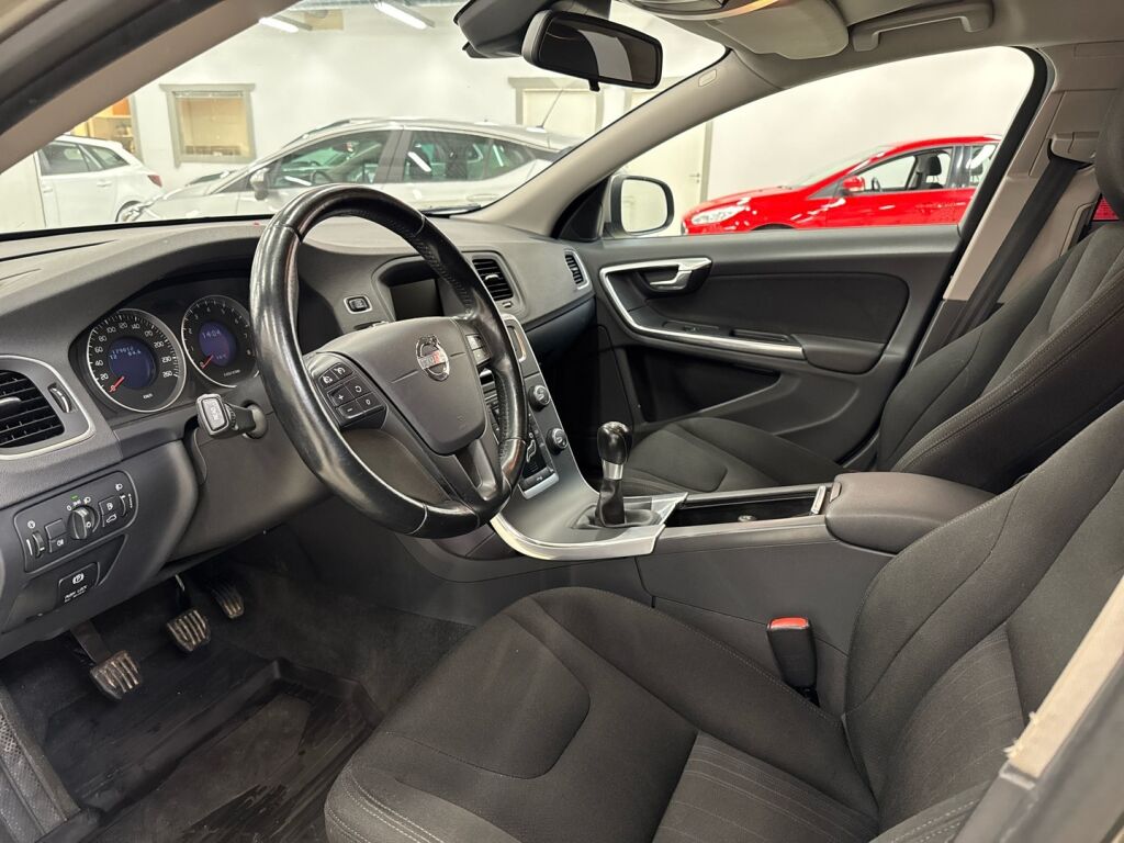 Volvo V60 2012 Ruskea (beige)