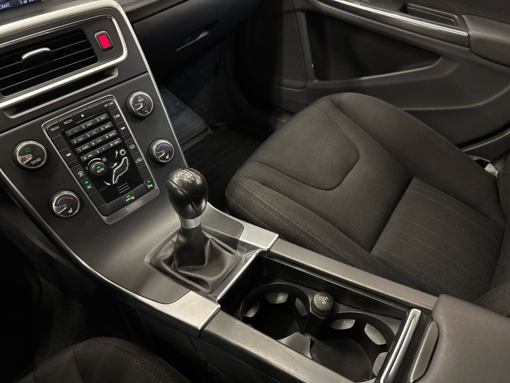 Volvo V60 2012 Ruskea (beige)