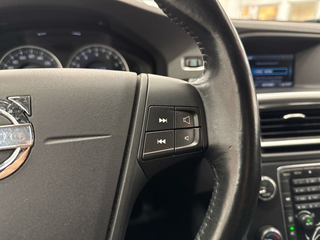 Volvo V60 2012 Ruskea (beige)