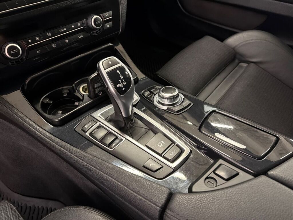 BMW 520 2012 Harmaa