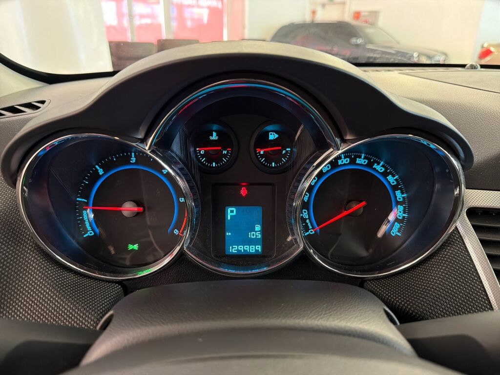 Chevrolet Cruze 2012 Musta