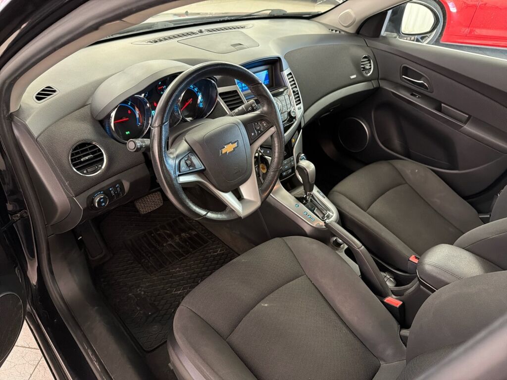 Chevrolet Cruze 2012 Musta