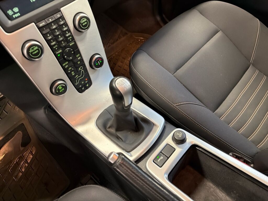 Volvo V50 2012 Valkoinen