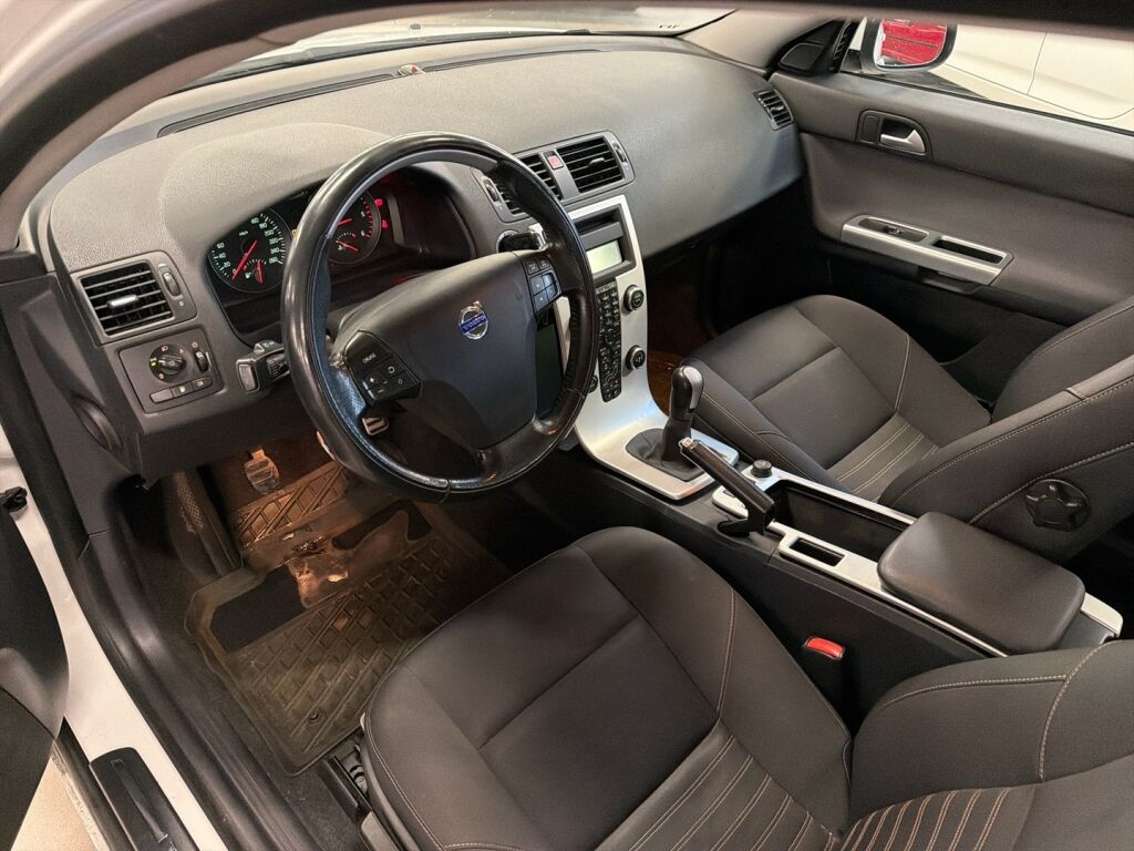 Volvo V50 2012 Valkoinen