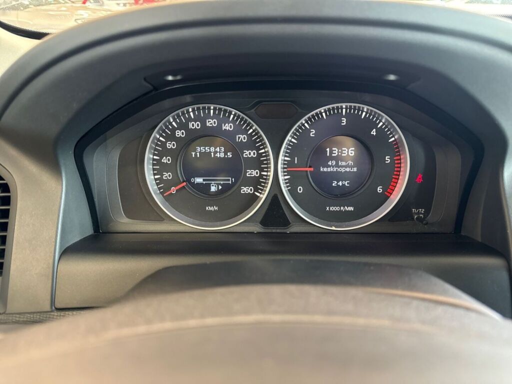 Volvo XC60 2012 Musta