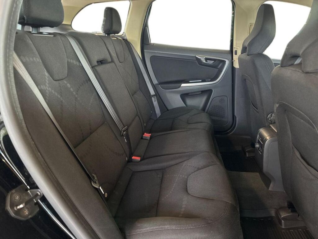 Volvo XC60 2012 Musta