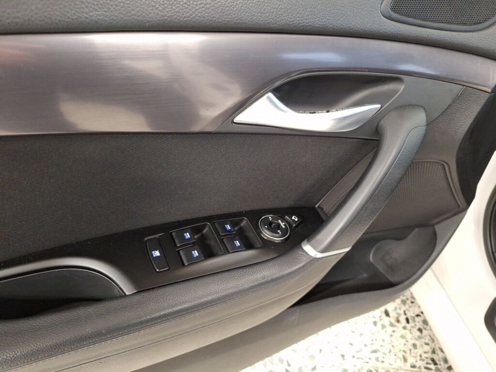 Hyundai i40 2012 Valkoinen