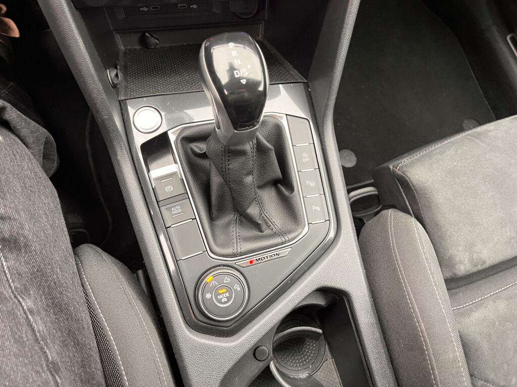 Volkswagen Tiguan 2022 Valkoinen