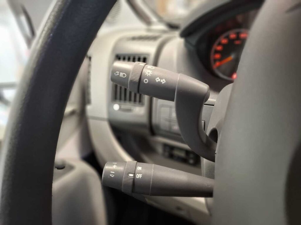 Adria Coral Plus 670 SL 2012 Valkoinen