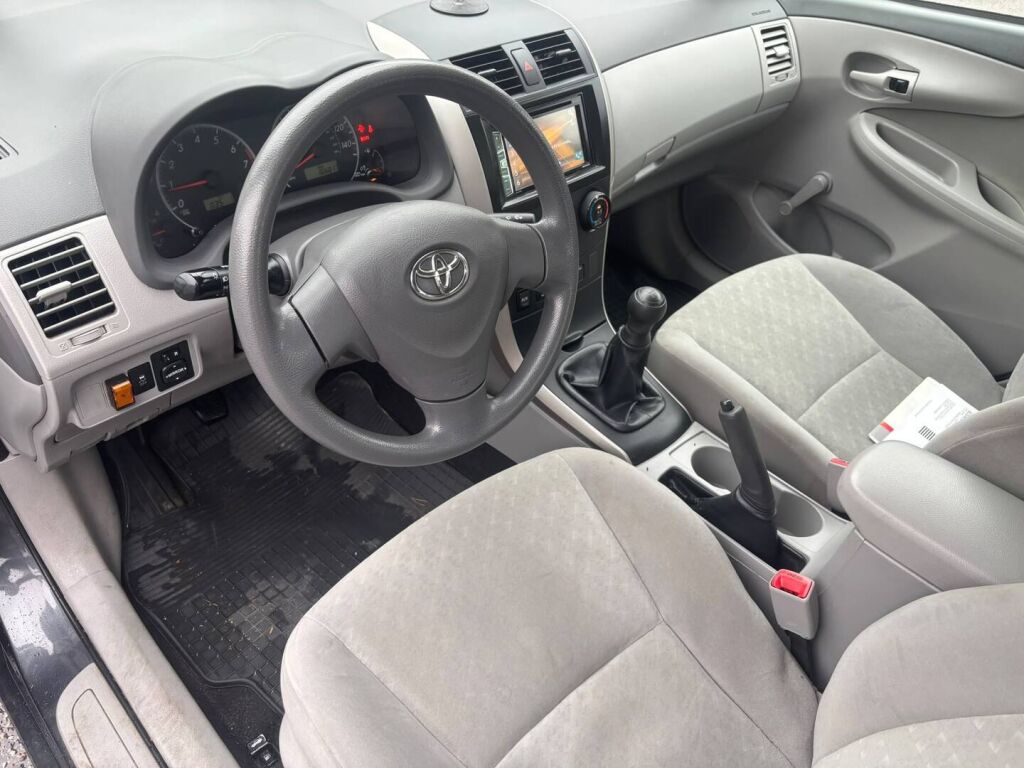 Toyota Corolla 2010 Harmaa