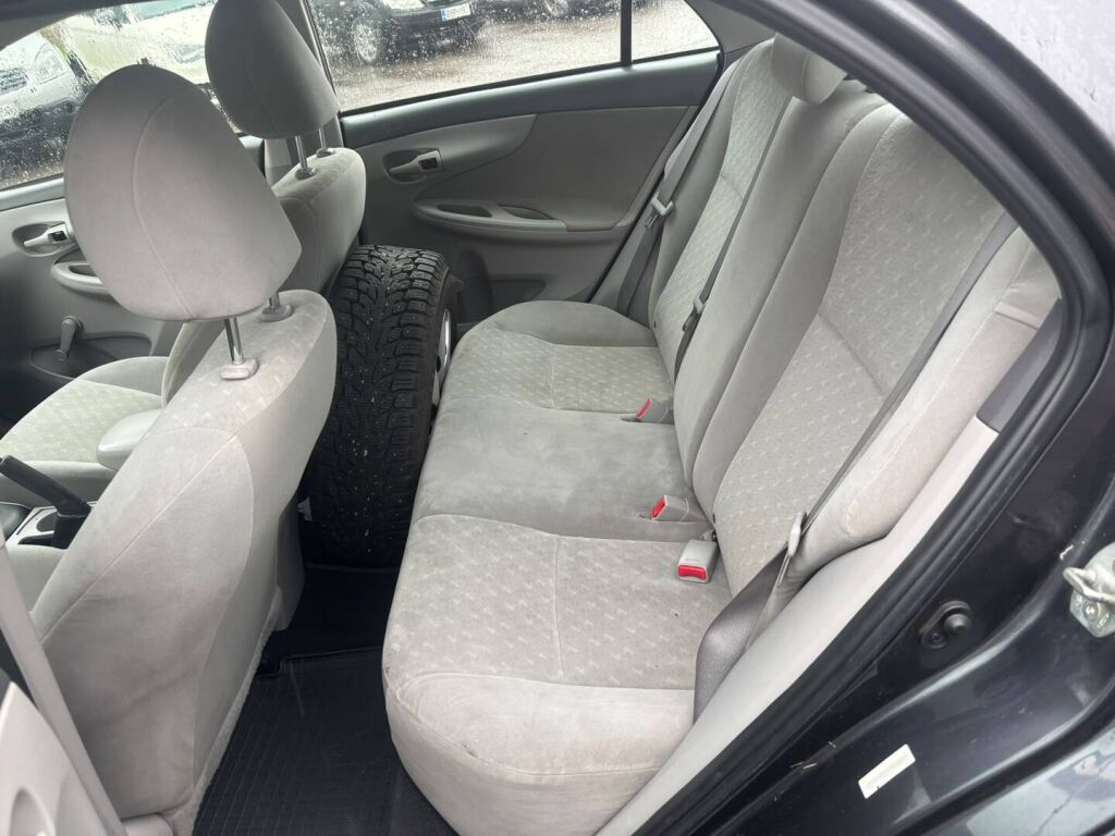 Toyota Corolla 2010 Harmaa