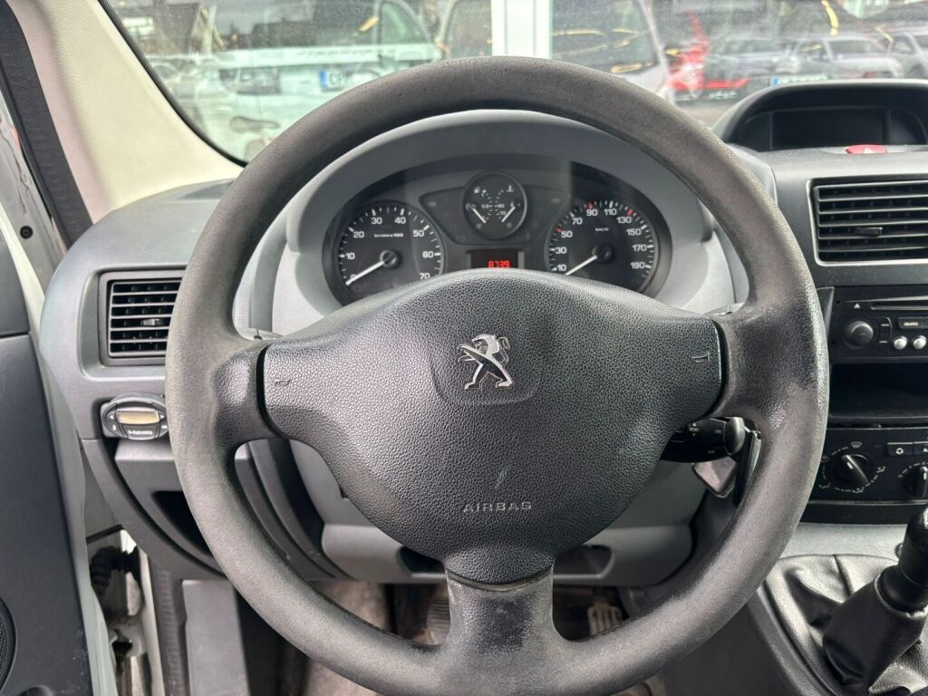 Peugeot Expert 2012 Valkoinen