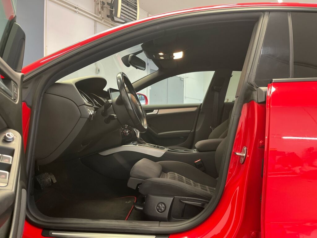 Audi A5 2012 Punainen