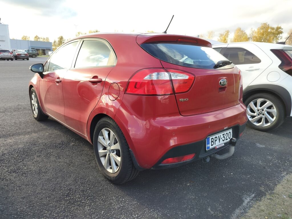 Kia Rio 2012 Punainen