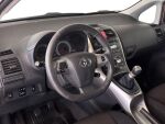 Toyota Auris 2012 Punainen