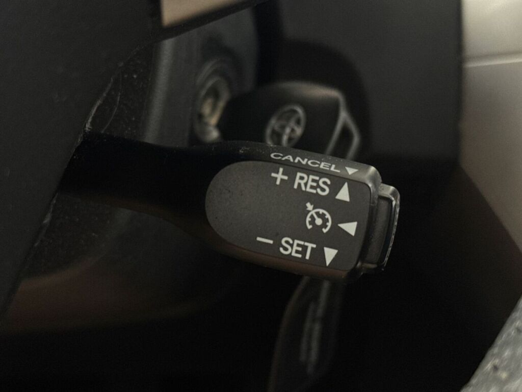 Toyota Auris 2012 Punainen