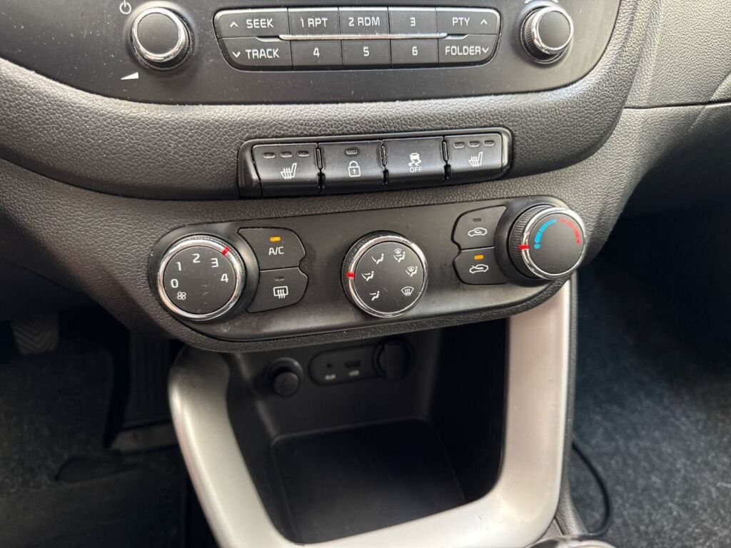 Kia Ceed 2012 Punainen