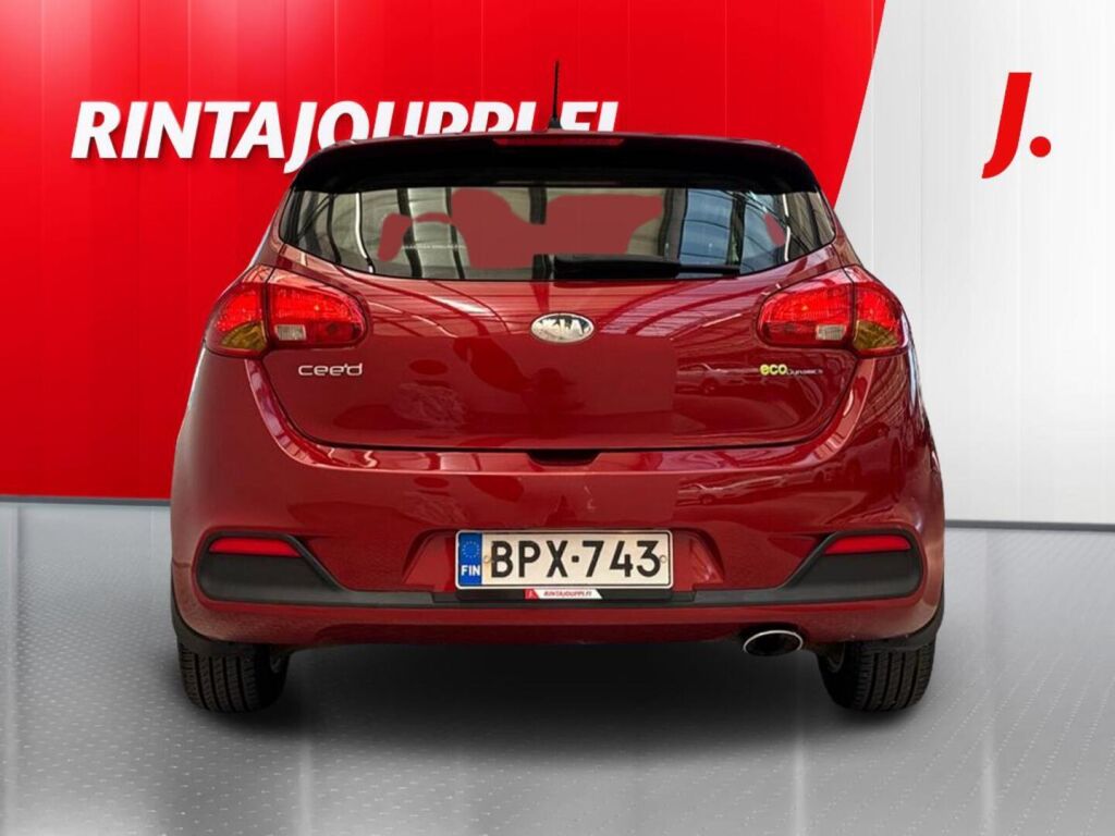 Kia Ceed 2012 Punainen