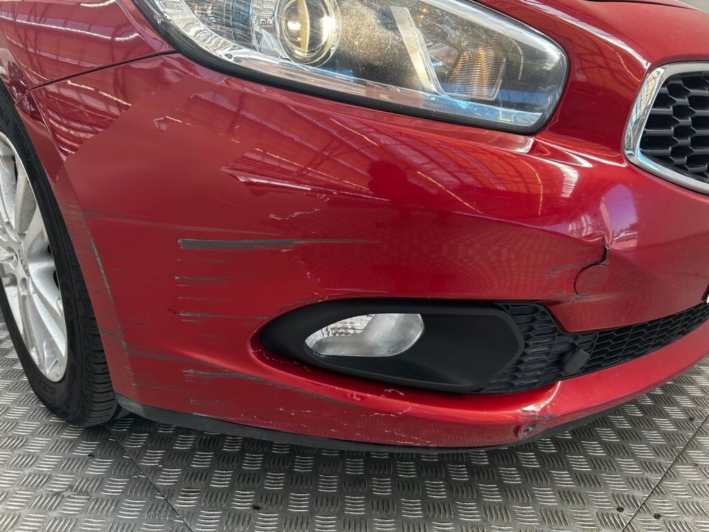 Kia Ceed 2013 Punainen