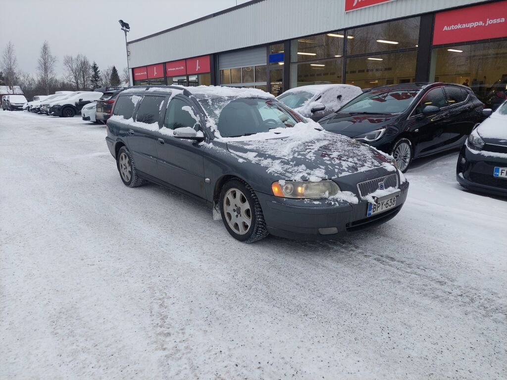 Volvo V70 2005 Harmaa