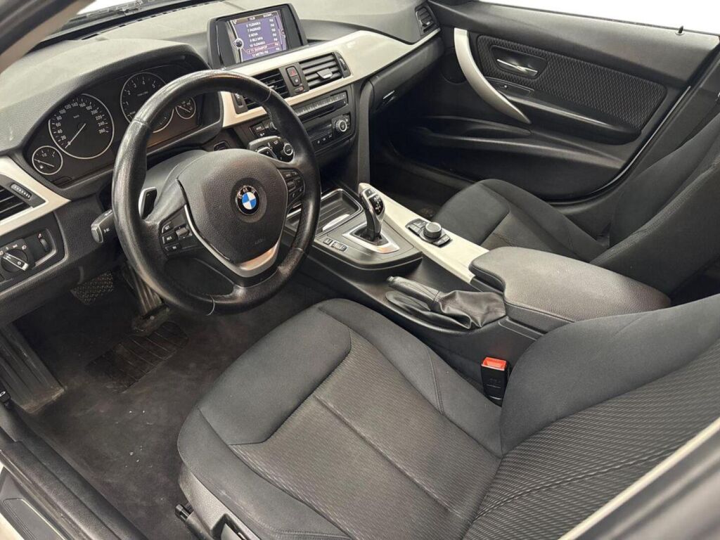 BMW 320 2013 Valkoinen