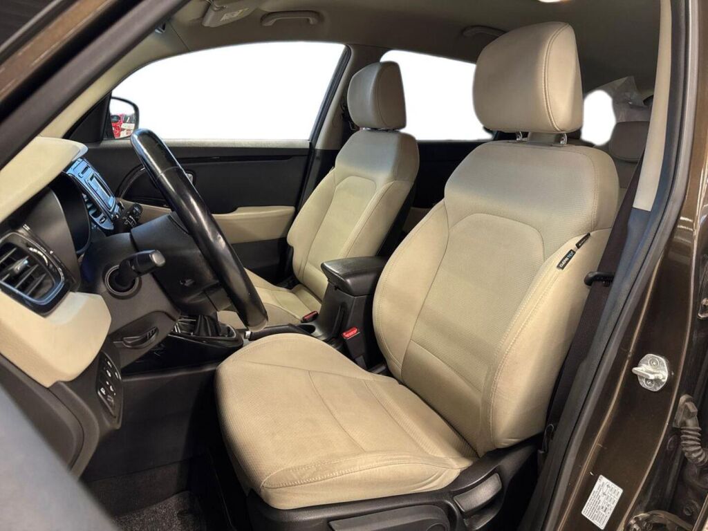 Kia Carens 2014 Ruskea (beige)