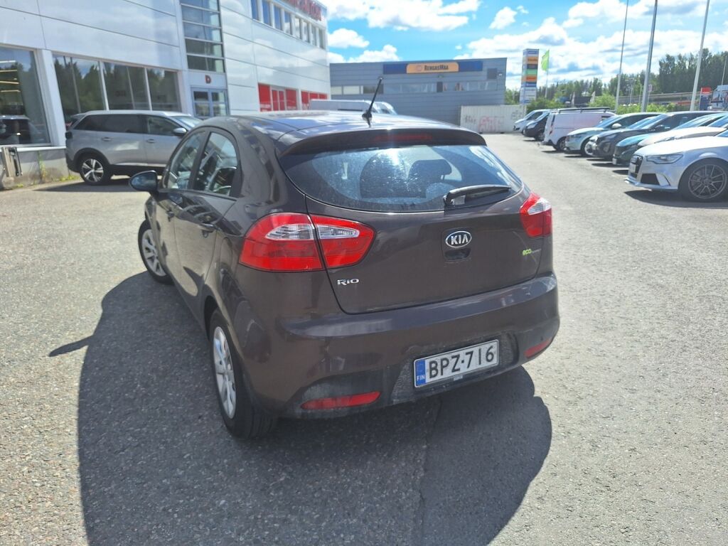 Kia Rio 2013 Ruskea (beige)