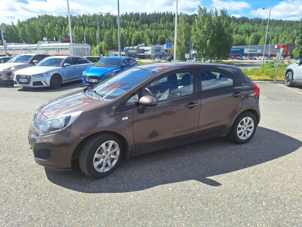 Kia Rio 2013 Ruskea (beige)