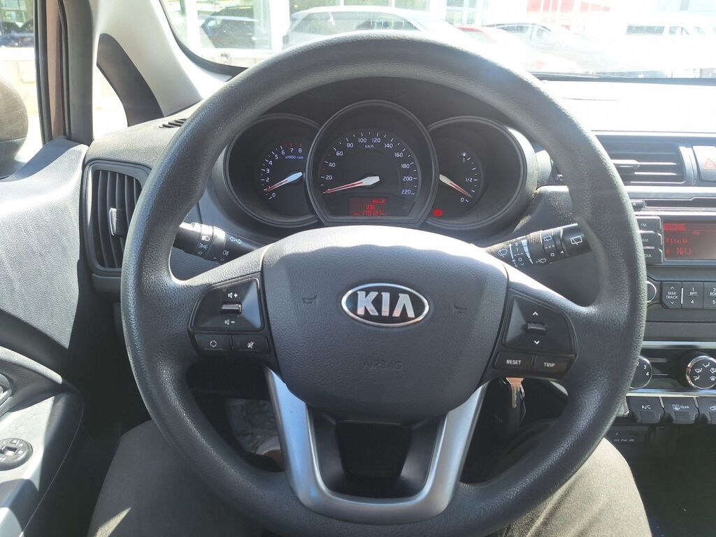 Kia Rio 2013 Ruskea (beige)
