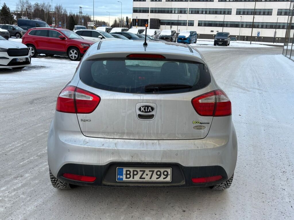 Kia Rio 2013 Hopea