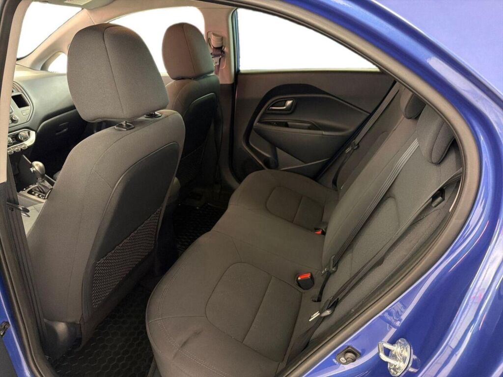 Kia Rio 2013 Sininen