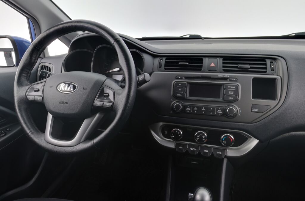 Kia Rio 2013 Sininen