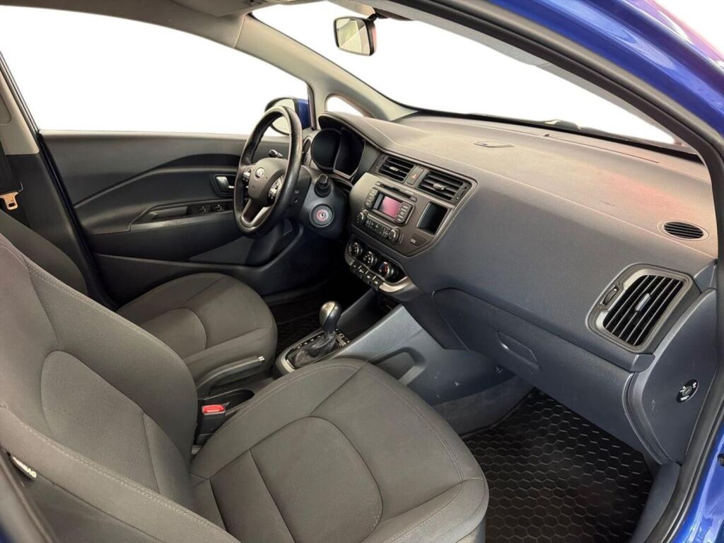 Kia Rio 2013 Sininen