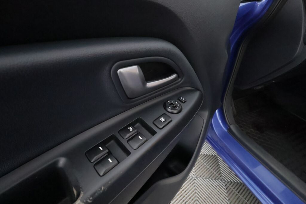 Kia Rio 2013 Sininen